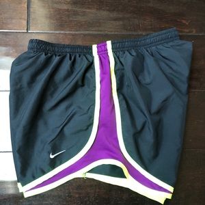 Nike running shorts. 🏃🏻‍♀️🤩